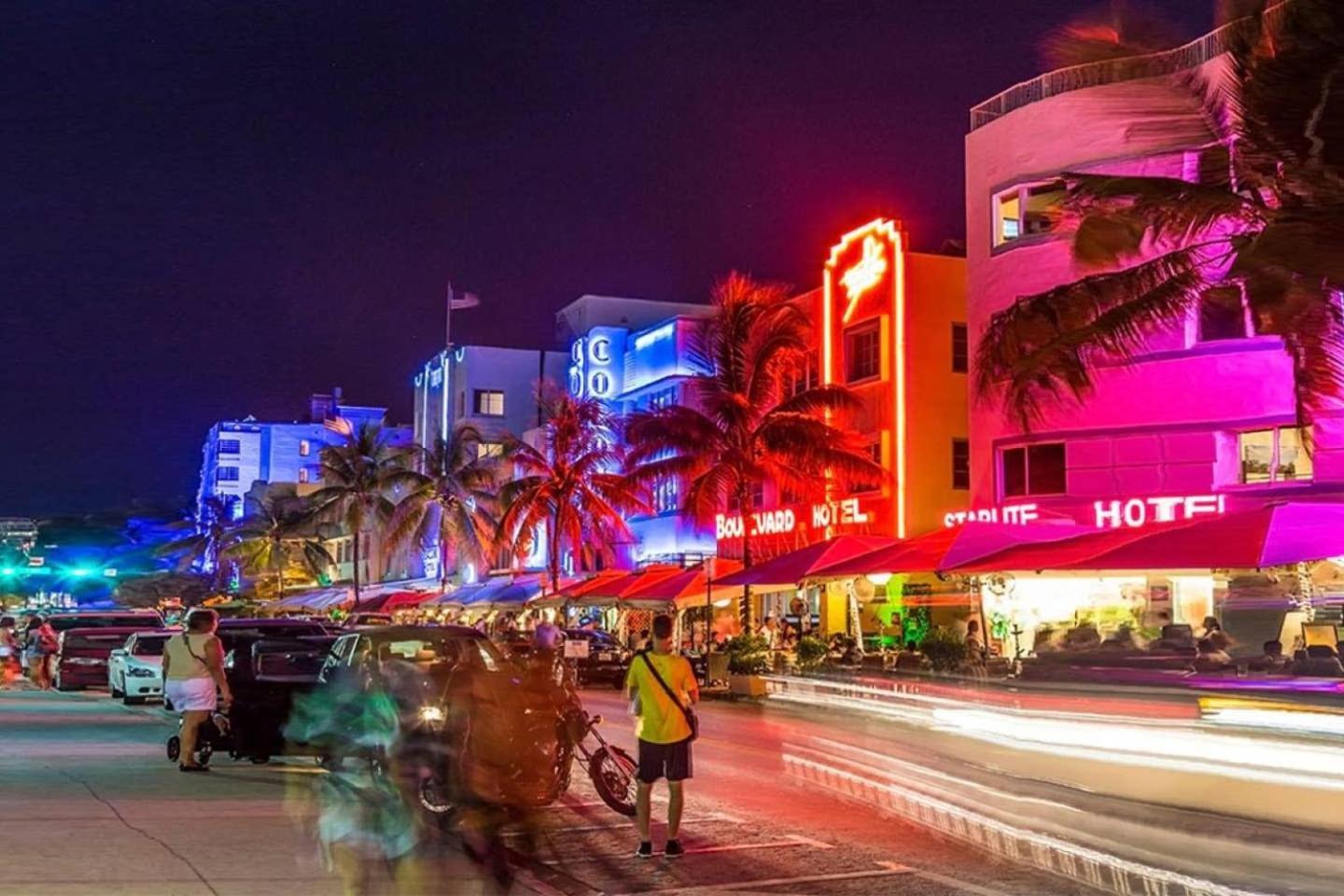 2 Bedroom Apartment 3 Minute Walk To South Beach & Ocean Drive ไมอามีบีช ภายนอก รูปภาพ