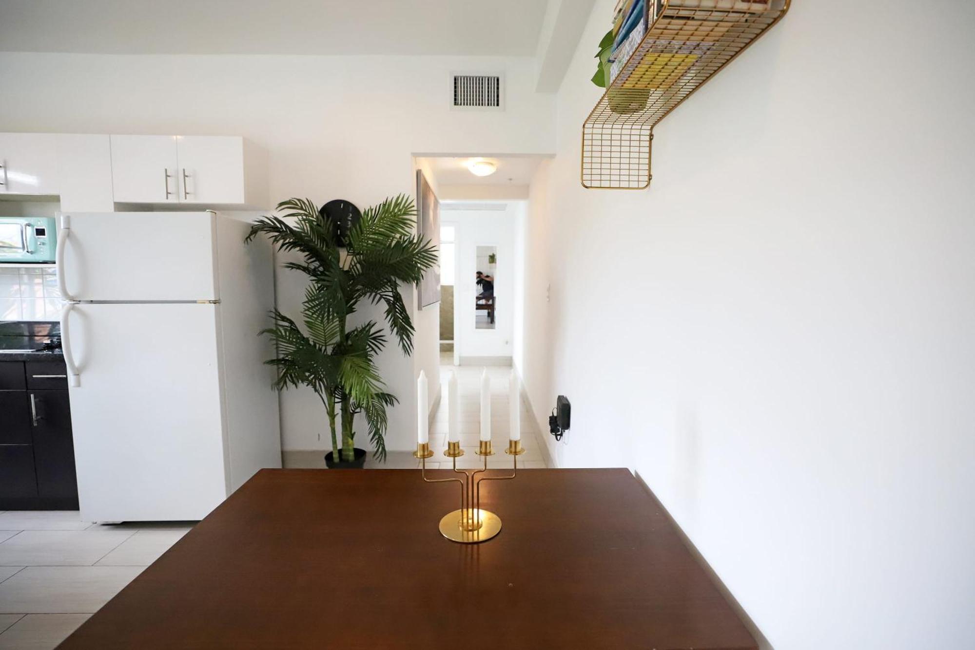 2 Bedroom Apartment 3 Minute Walk To South Beach & Ocean Drive ไมอามีบีช ภายนอก รูปภาพ