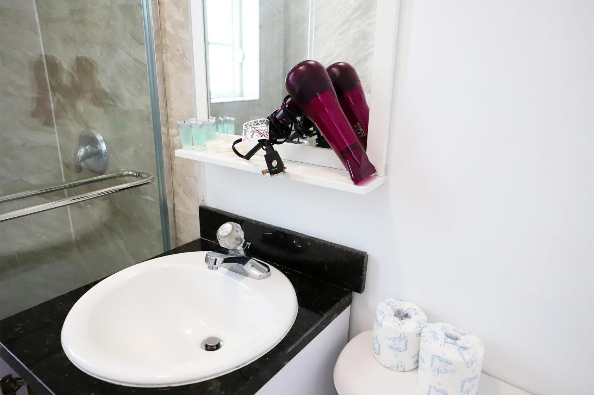 2 Bedroom Apartment 3 Minute Walk To South Beach & Ocean Drive ไมอามีบีช ภายนอก รูปภาพ